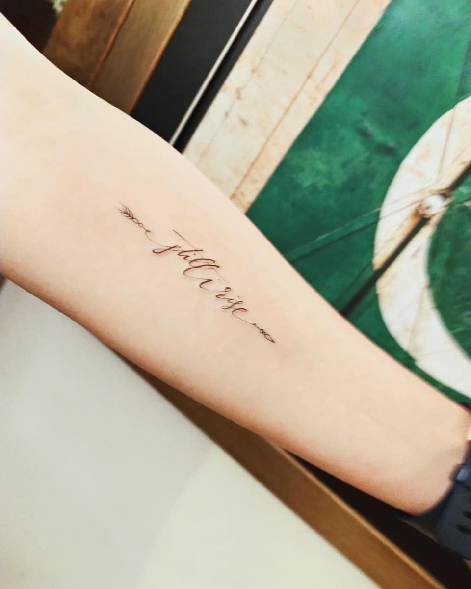 Arrow Still I Rise Tattoo -kukukobain