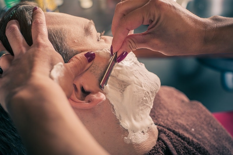 The-Right-Tools-for-the-Flawless-Shave