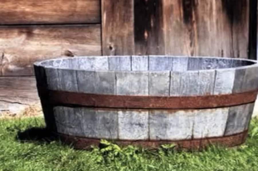 The Tub