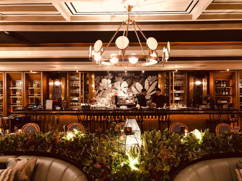 Luxury Restaurant Interior Design Ideas That Shape the Dining Experience