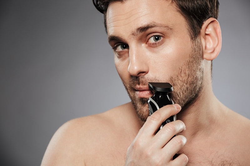 8 Best Beard Trimmers for Men [2023 Buyer's Guide]