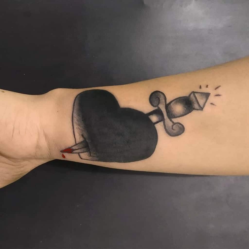 Traditional Black Heart Tattoo Pava Tatuagem