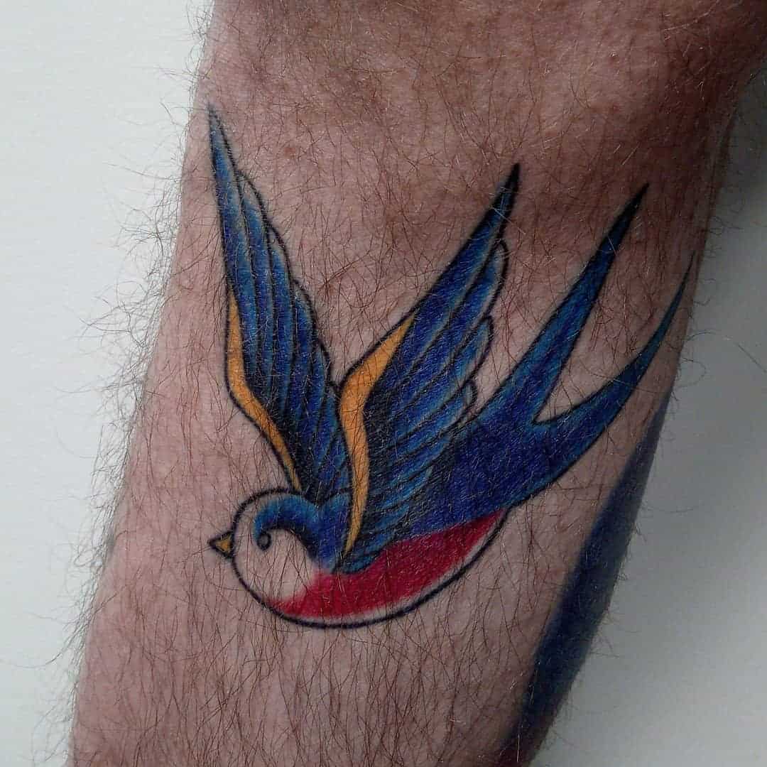Traditionelle Bluebird-Tätowierung rai.wells.tattoo