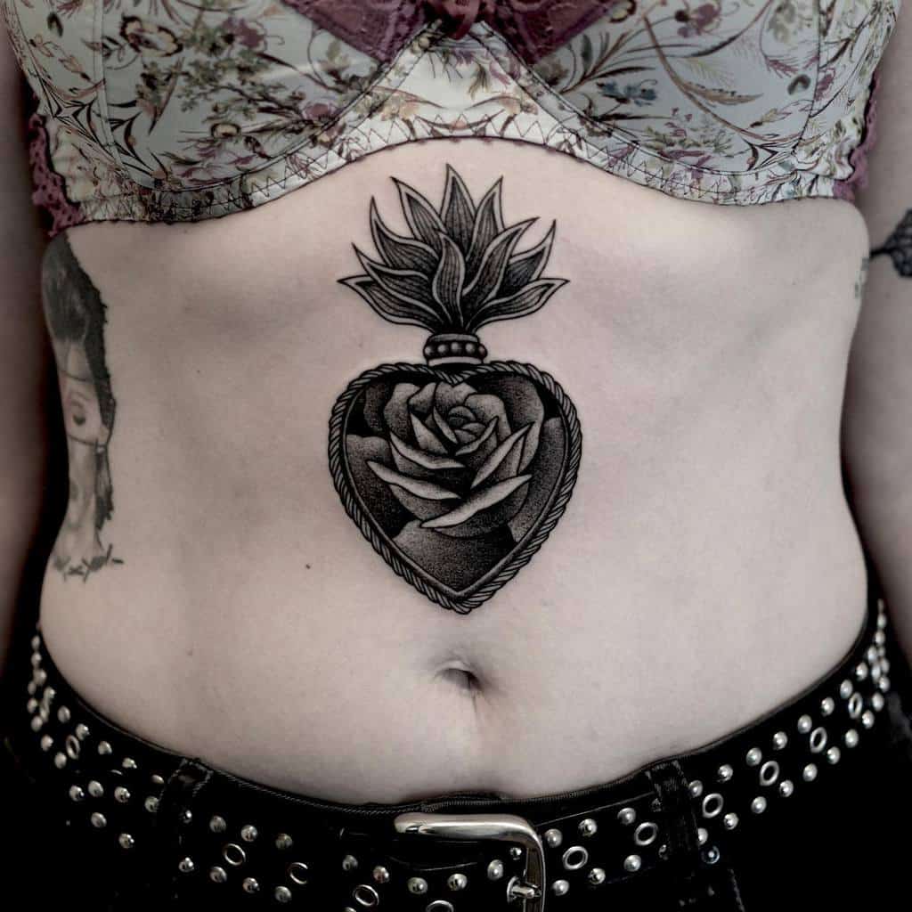 Traditional And Neo Traditional Heart Tattoo Nag.tatouages