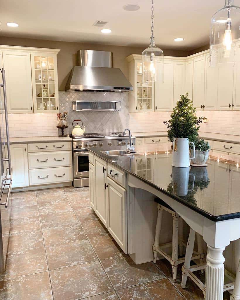 country style transitional kitchen 