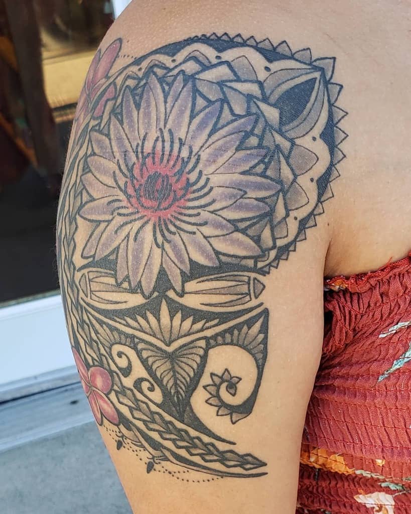 Tribal Flower Shoulder Tattoo silver_rabbit_tattoo