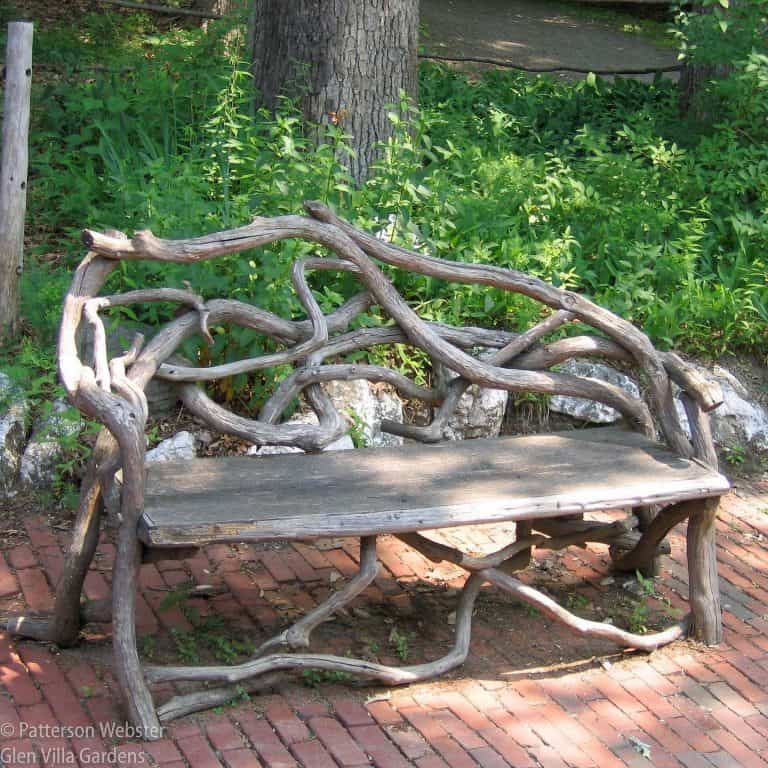 Comfortable and Charming Garden Bench Design Ideas