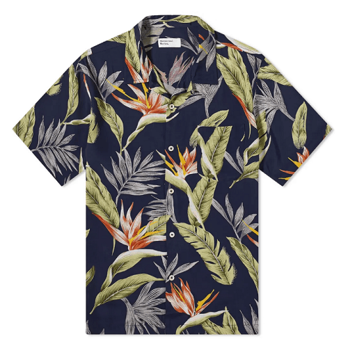 12 Best Hawaiian Shirts for Men [2024 Buyer's Guide]