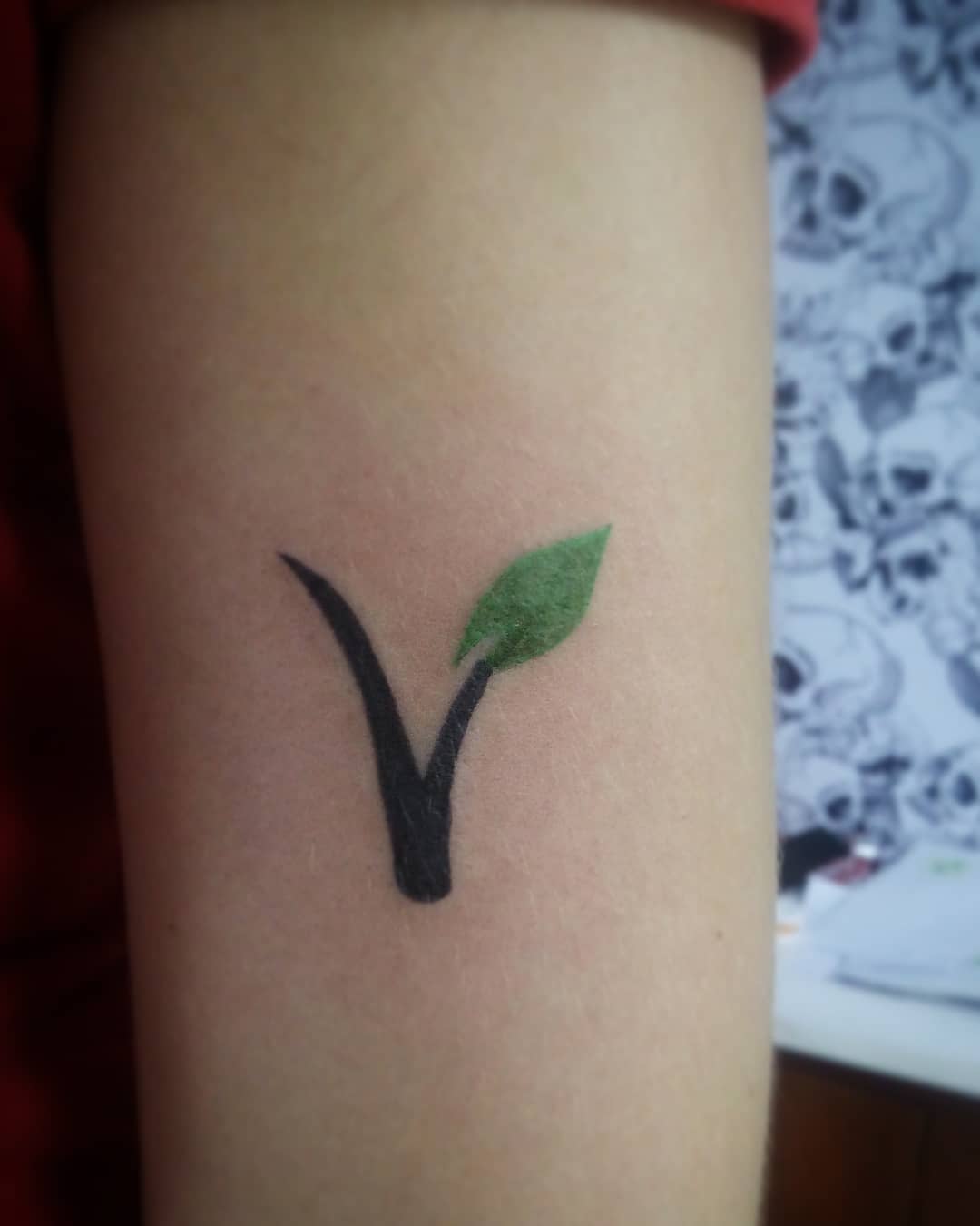 Symbol Vegan Tattoo -ricardo_tattooart