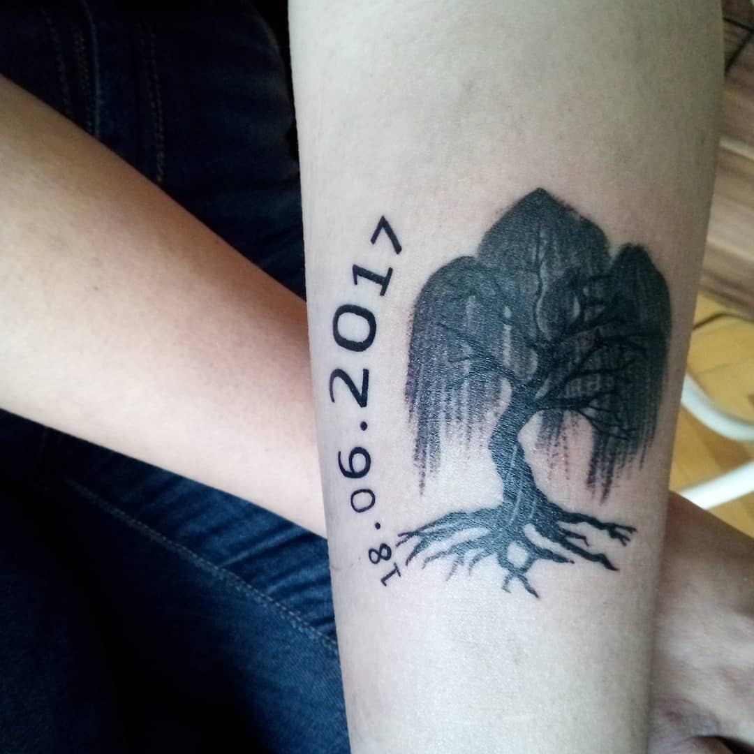 Simple Weeping Willow Tattoo -noendtattoo