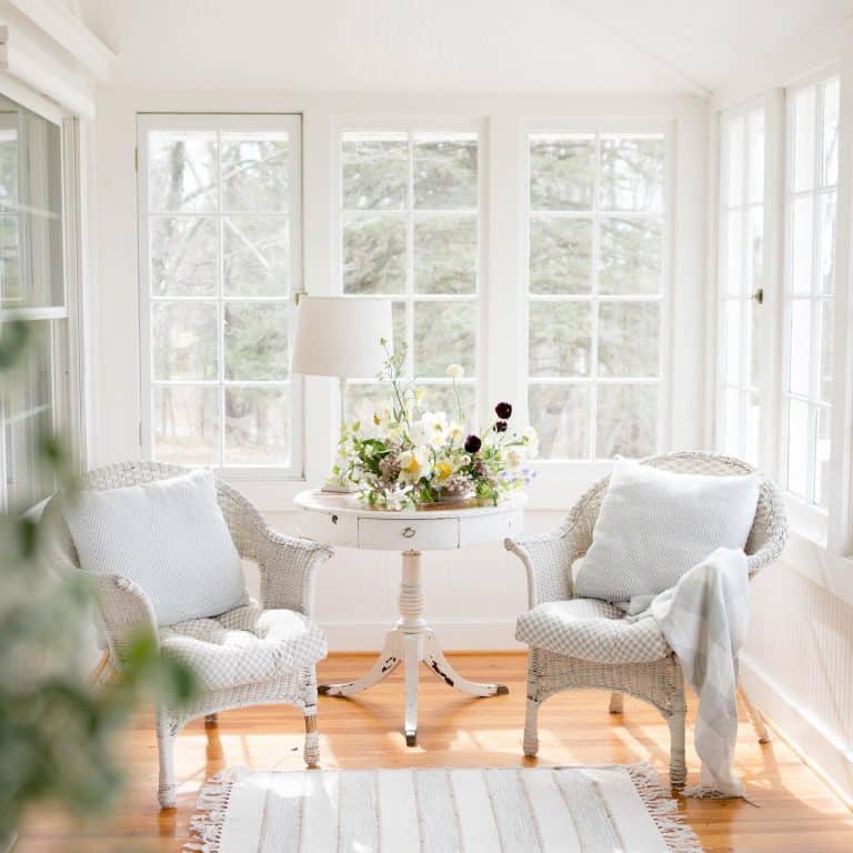 Stylish and Comfortable Furniture Ideas for Your Sunroom