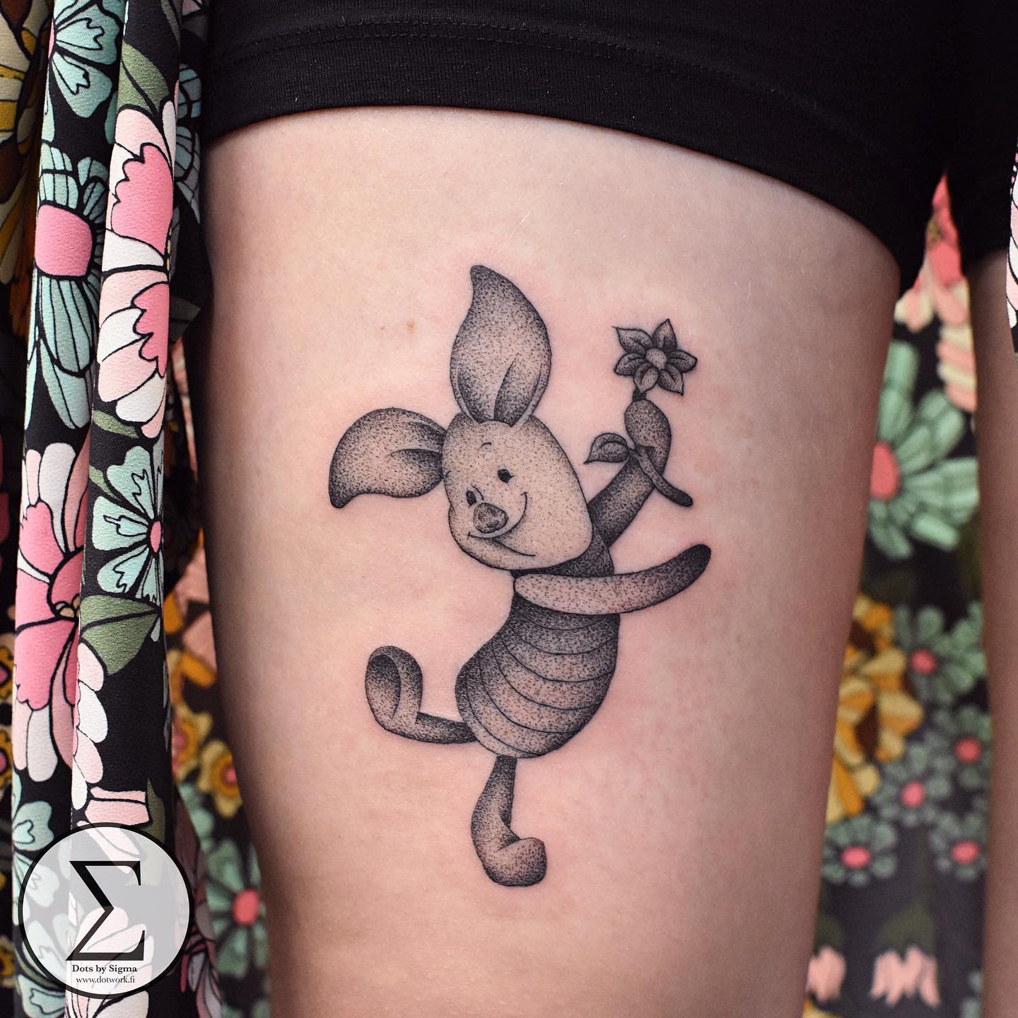 Tatuaje Piglet Winnie the Pooh -dotsbysigma