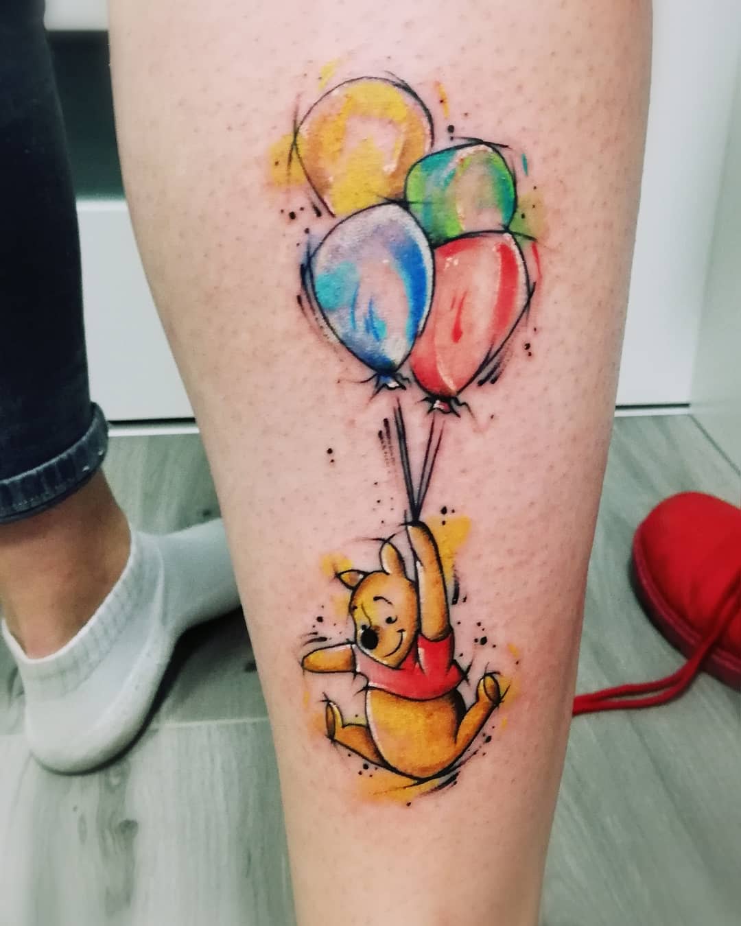 Tatuaje de Winnie the Pooh en acuarela -novak_art_tattoo
