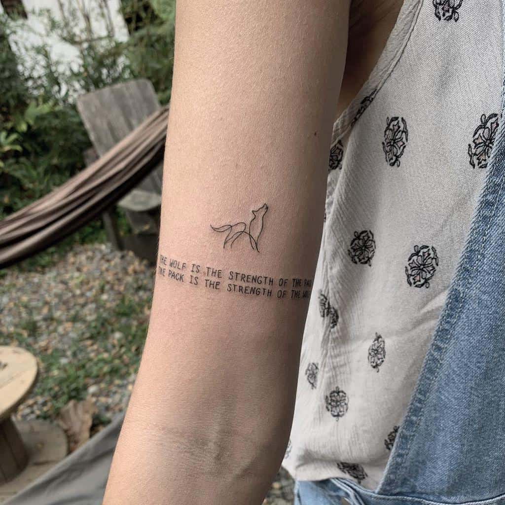 Wolf Upper Arm Tattoos andersontorres