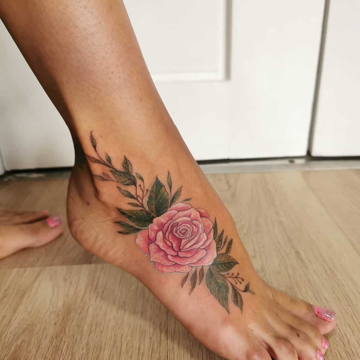 Share 78+ cute foot tattoos for females - thtantai2