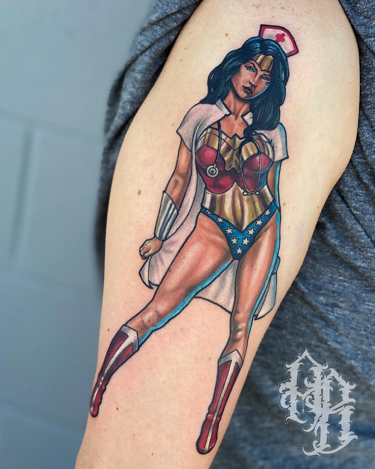 Tatuaje Pin Up Mujer Maravilla -tattoos_by_austin
