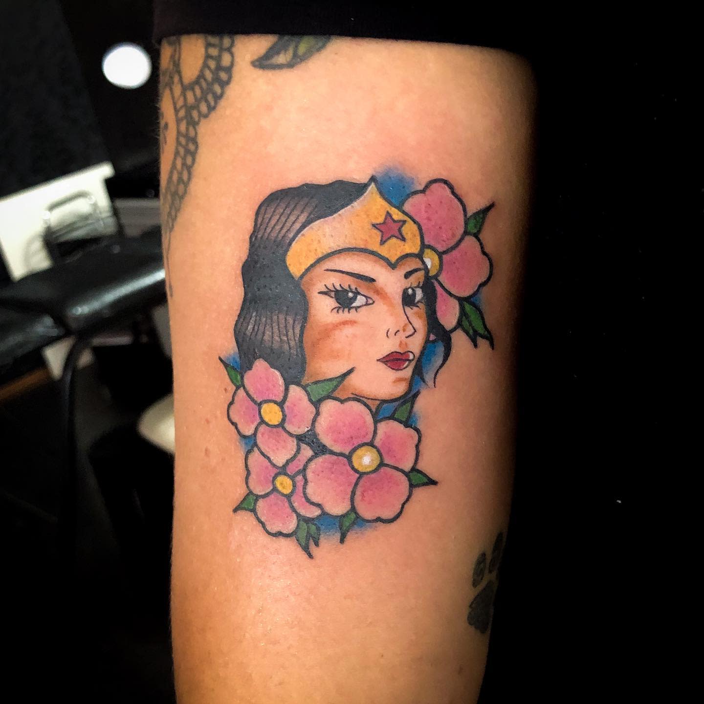 Tatuaje Tradicional De La Mujer Maravilla -cesarchamma