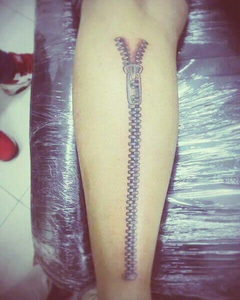 Simple Zipper Tattoo -andiiimck