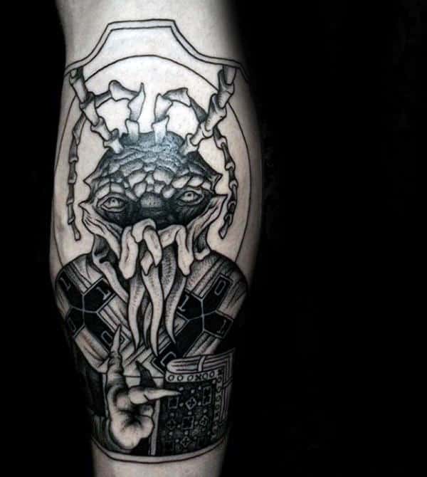 Abstract Alien Male Tattoos On Back Of Leg