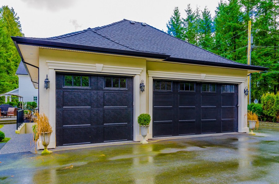 Top 70 Best Garage Door Ideas, How To Paint Your Garage Door Black