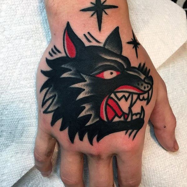 Increíble negro bestia enojada tatuaje manos de chicos