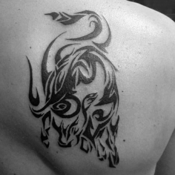Amazing Guys Tribal Bull Back Of Shoulder Blade Tattoo