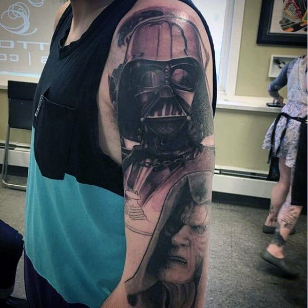 Realistic Darth Vader tattoo on the right leg