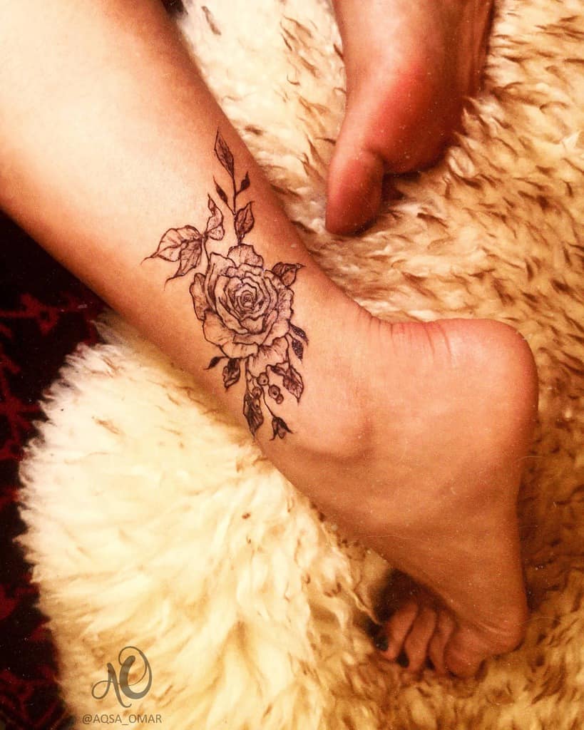 Stunning Flower Ankle Tattoo Ideas You'll Love - Tattoo Glee