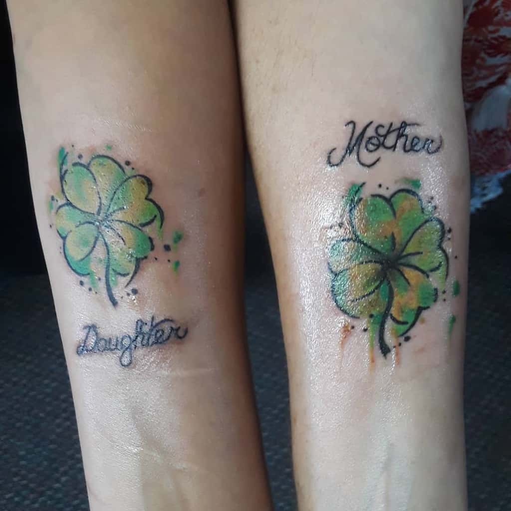arm-clover-mother-daughter-tattoo-just_ron14
