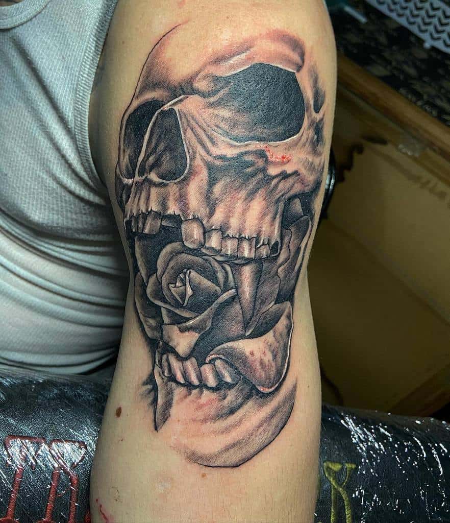arm-skull-and-rose-tattoo-mikejonestat