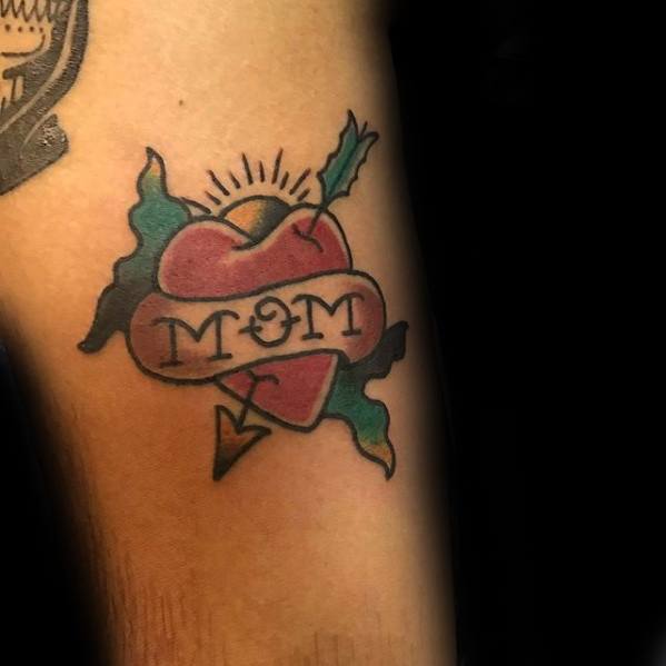 Arm Traditional Mom Tattoo Designs For Guys