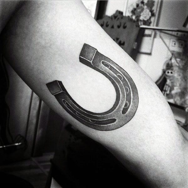horseshoes tattoo by 2Face-Tattoo | Cowgirl tattoos, Horse shoe tattoo,  Horse tattoo