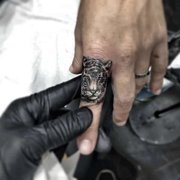 Finger Animal tattoo men at theYoucom