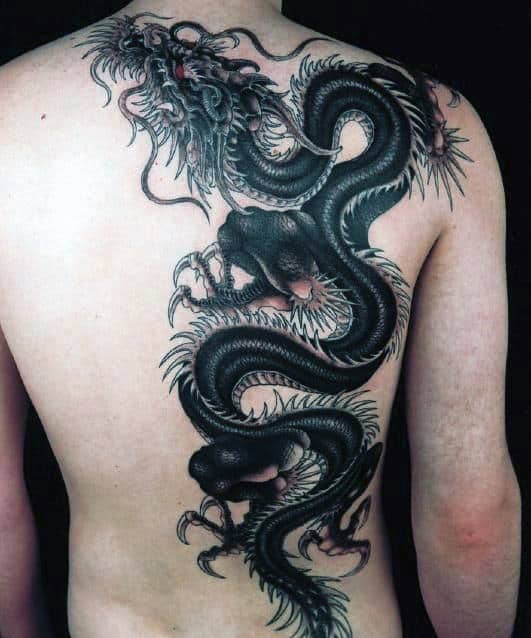 Diseños de tatuajes en la espalda de dragón para hombres