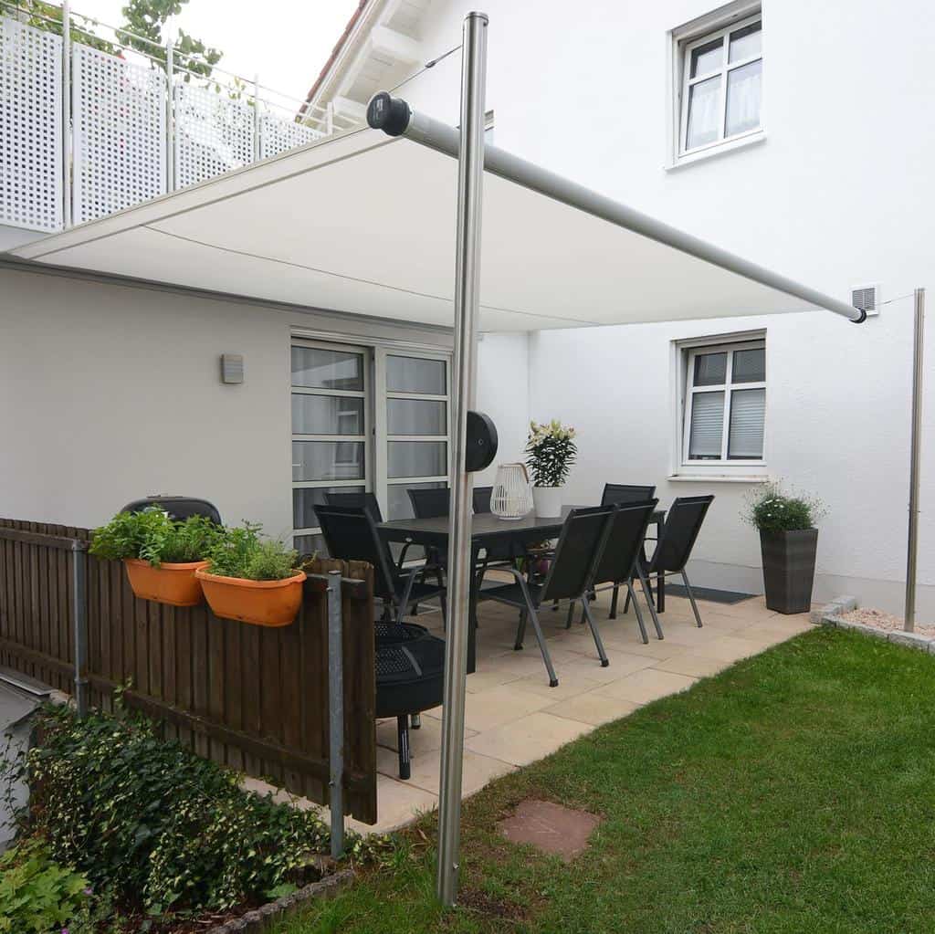 retractable backyard patio awning