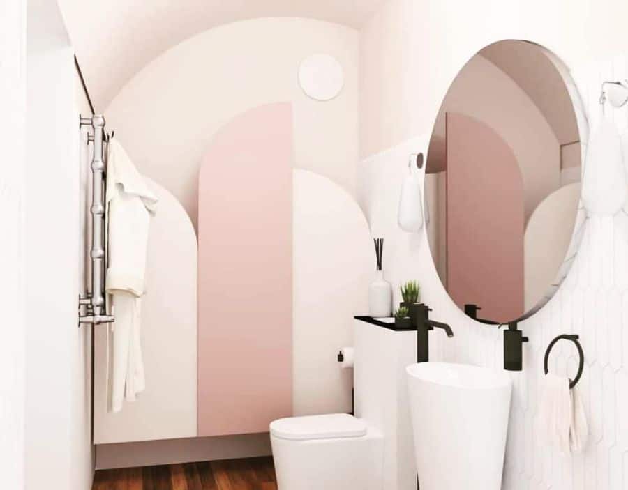 Bagno seminterrato con pareti colorate Lidedesign