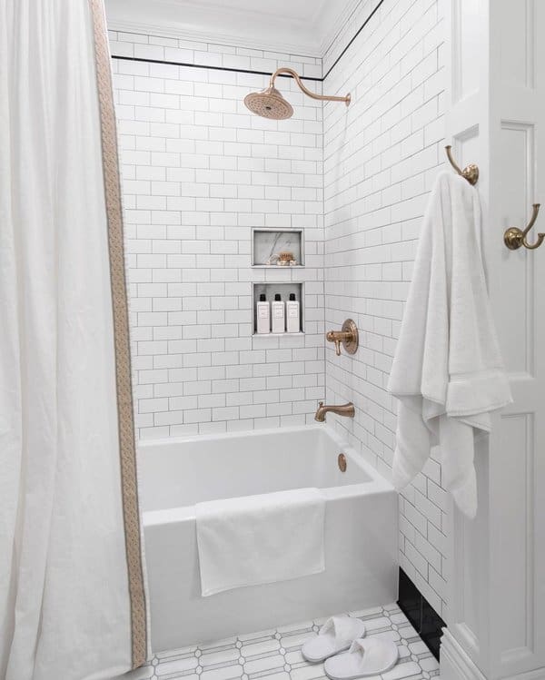bathroom-curtain-ideas-white-image-4