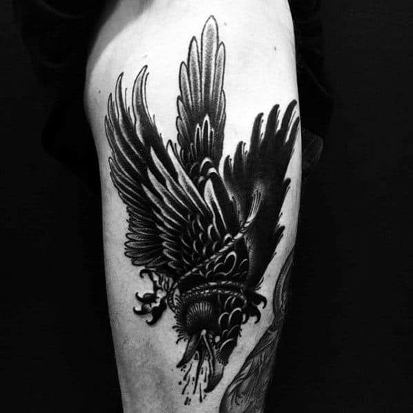 Black Flying Crow Male Thigh Traditional Tattoo Ideas