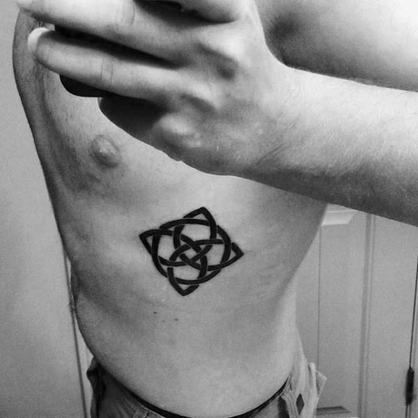 Black Ink Knot Male Irish Rib Cage Side Tattoos