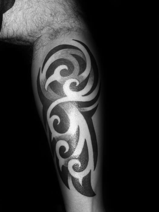 Black Ink Negative Space Male 3d Tribal Leg Tattoo Designs