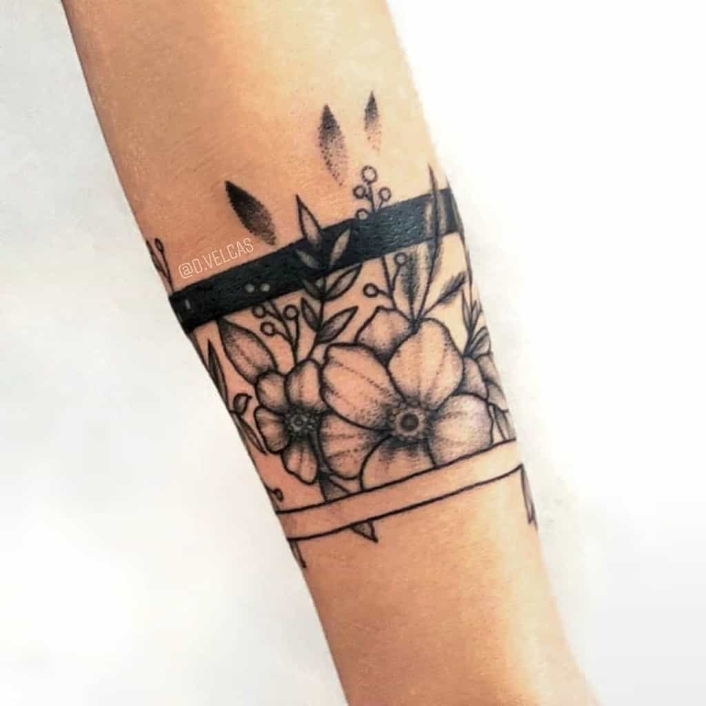 blackwork flower wrist tattoo d.velcas