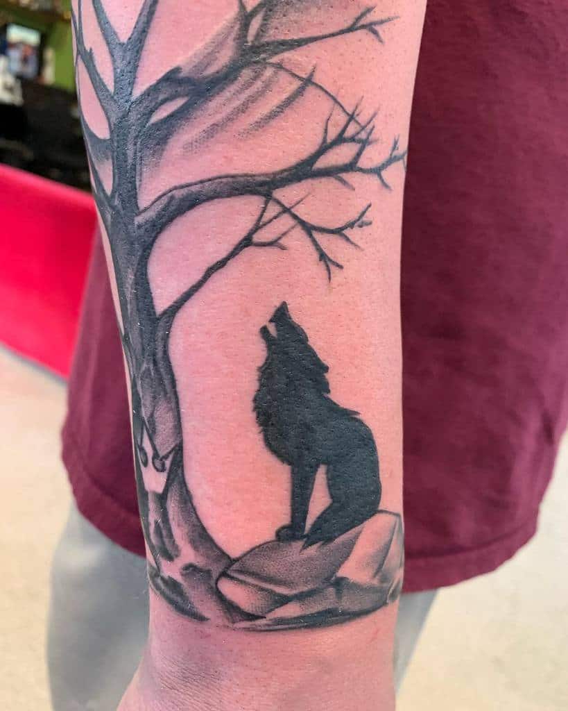 blackwork howling wolf tattoo algoodink