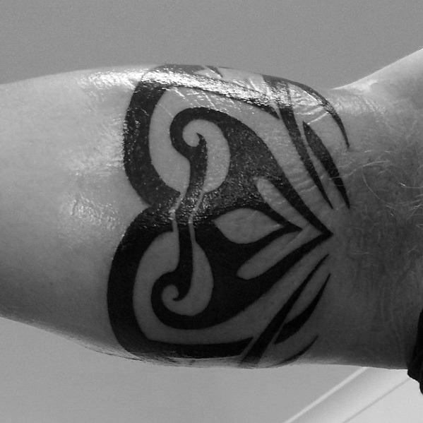 Bold Black Ink Tribal Armband Tattoo On Man