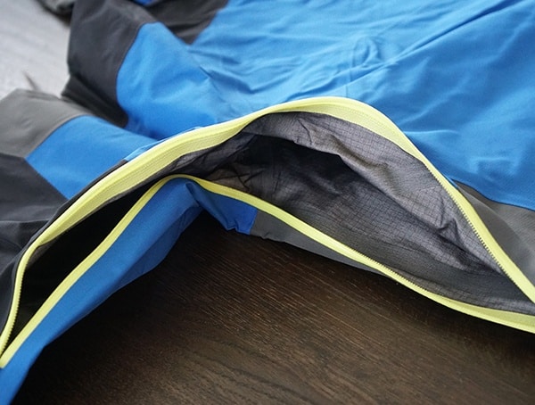 Men's Spyder Eiger GTX Shell And Syrround Down Jacket Review - Ski Outwear