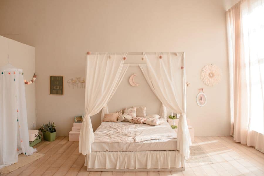 canopy romantic bedroom ideas 3