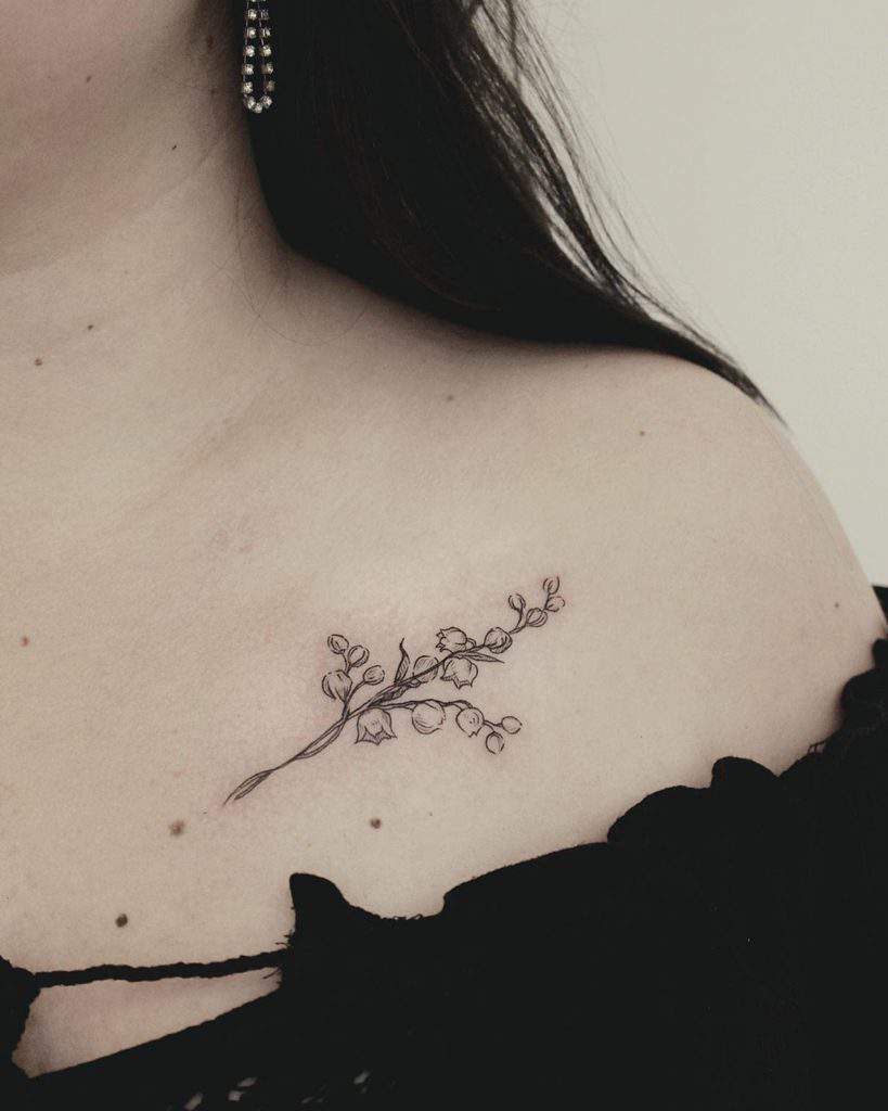 chest-small-linework-lily-of-the-valley-tattoo-sliwka.tattoo-1229×1536
