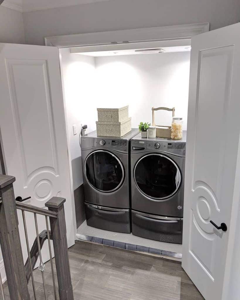 closet laundry room storage