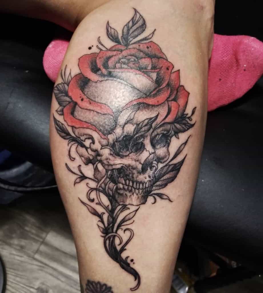 colored-skull-and-rose-tattoo-on-calf-spitart210
