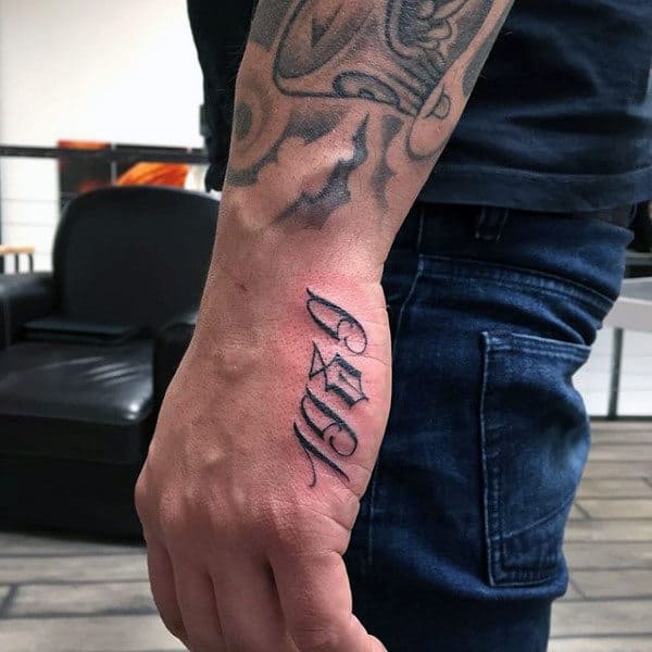 Cool 1989 Male Numbers Hand Side Tattoo Deisgns