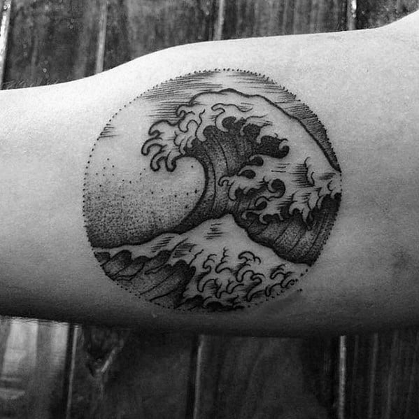 Cool Guys Japanese The Great Wave Off Kangawa Circle Tattoo On Inner Arm Bicep